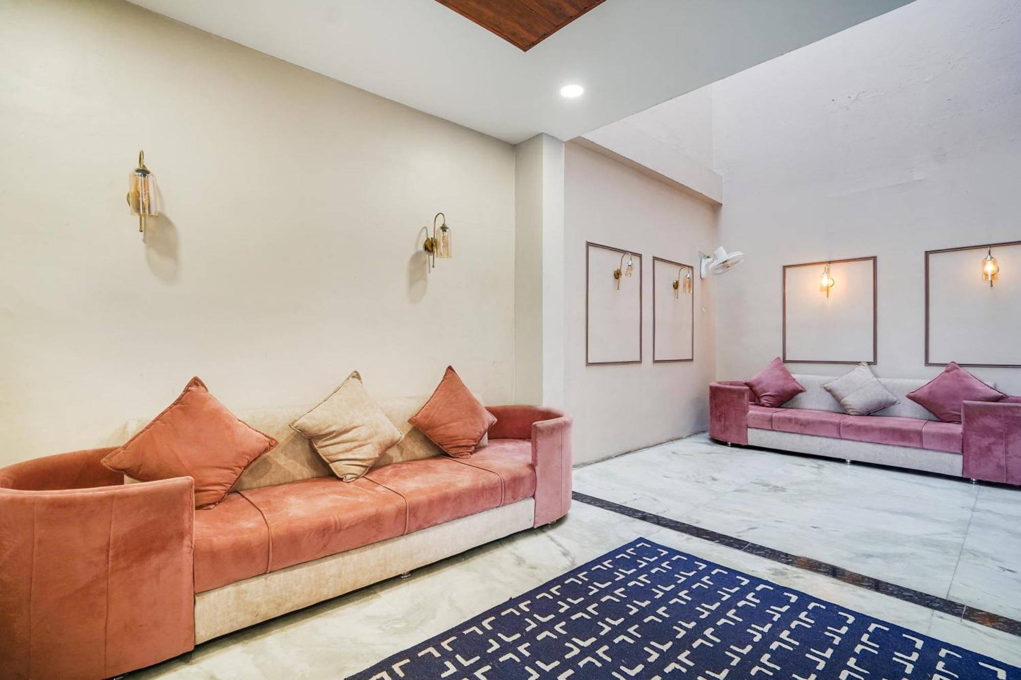 Super Hotel O Pithampur Formerly Ganga Residency Akolia المظهر الخارجي الصورة