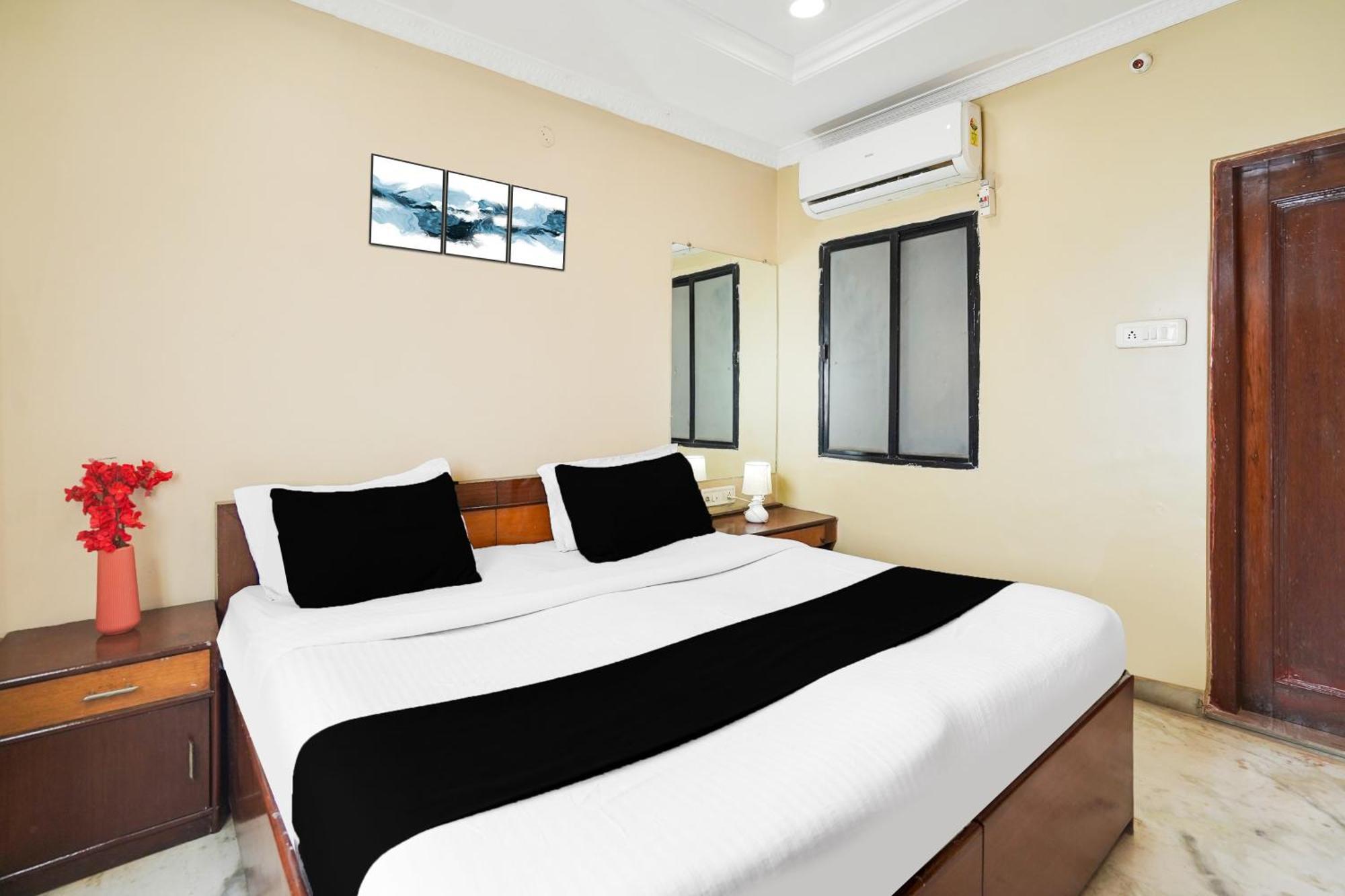 Super Hotel O Pithampur Formerly Ganga Residency Akolia المظهر الخارجي الصورة