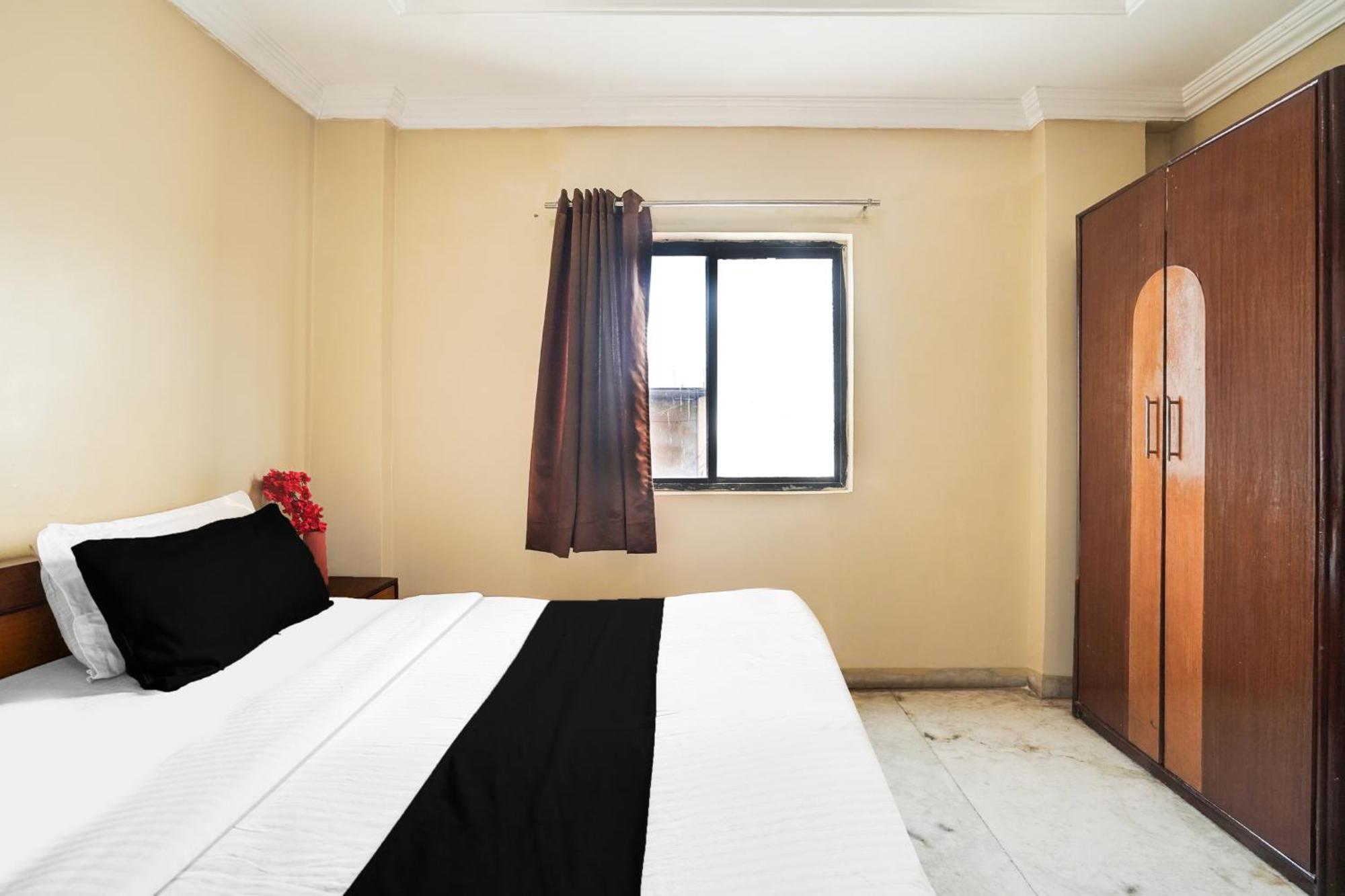 Super Hotel O Pithampur Formerly Ganga Residency Akolia المظهر الخارجي الصورة