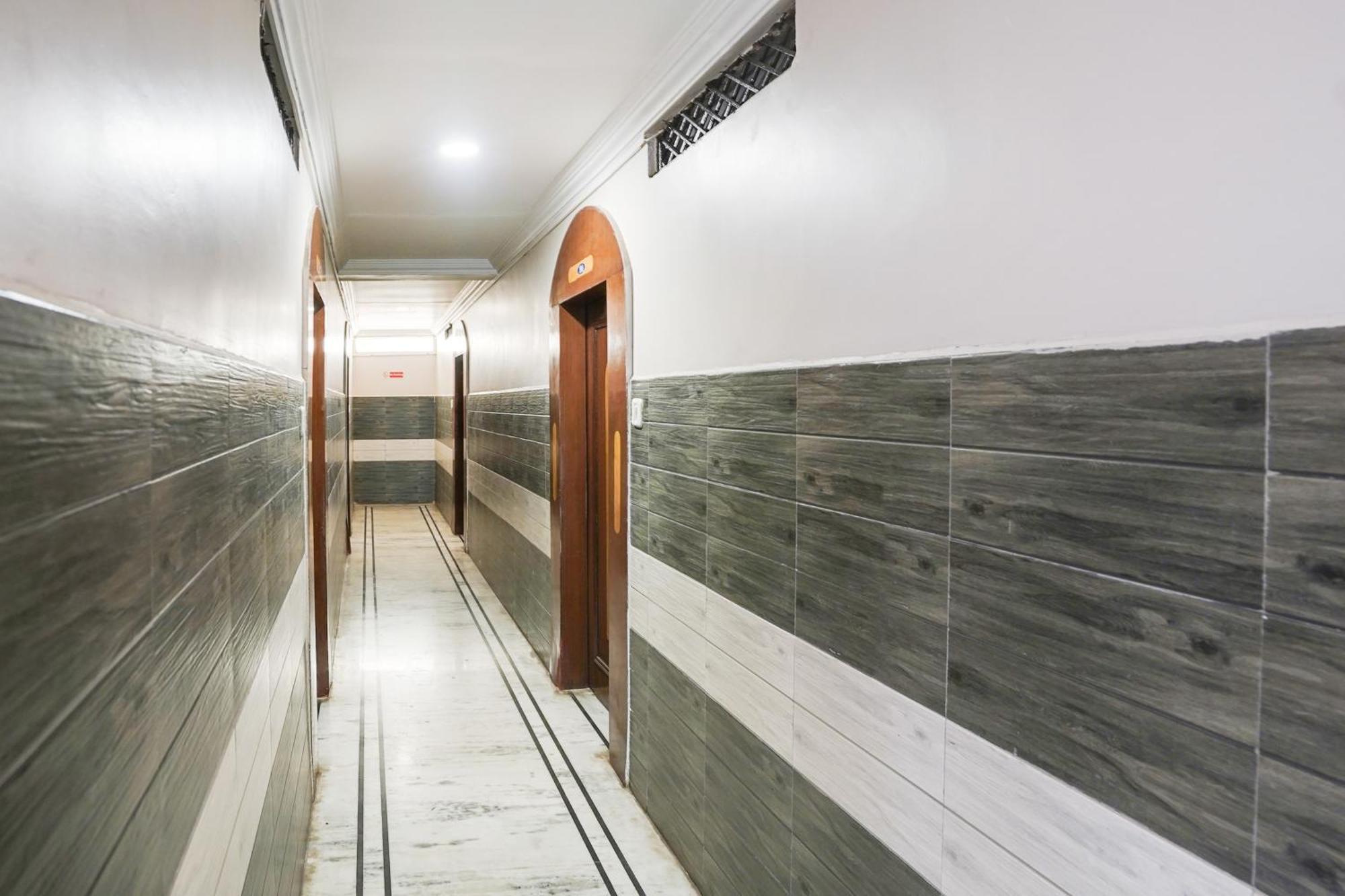 Super Hotel O Pithampur Formerly Ganga Residency Akolia المظهر الخارجي الصورة