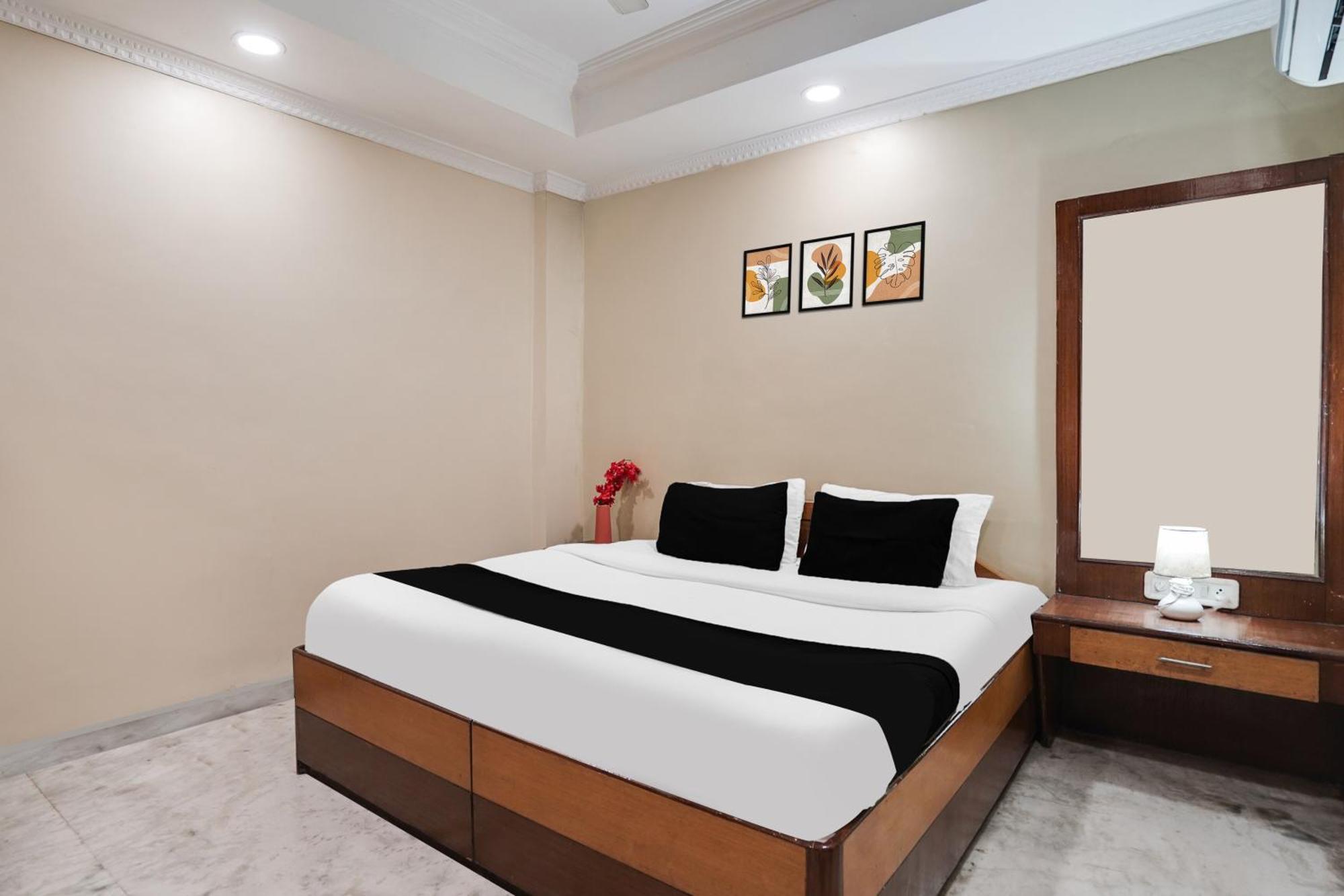 Super Hotel O Pithampur Formerly Ganga Residency Akolia المظهر الخارجي الصورة