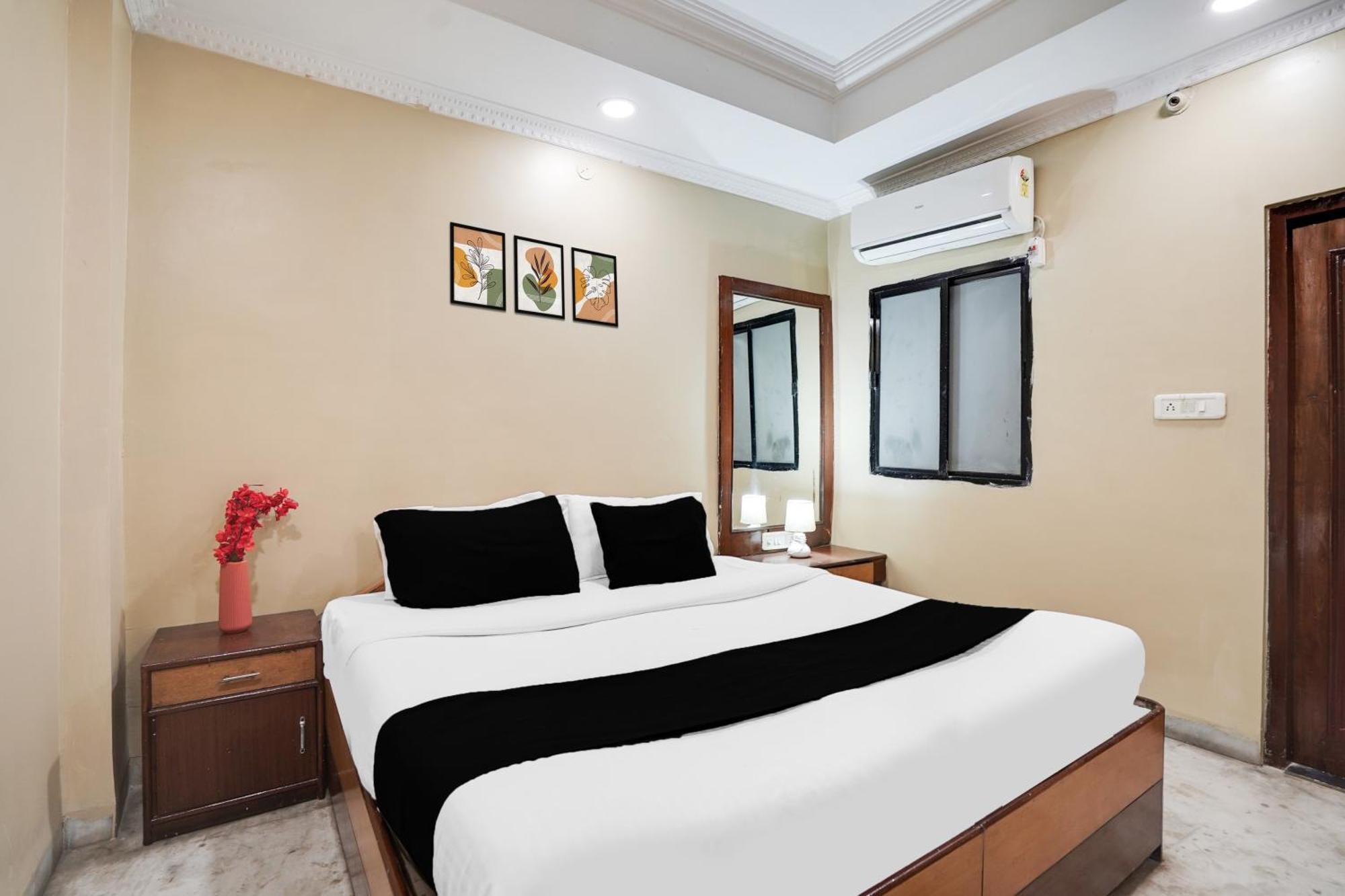Super Hotel O Pithampur Formerly Ganga Residency Akolia المظهر الخارجي الصورة