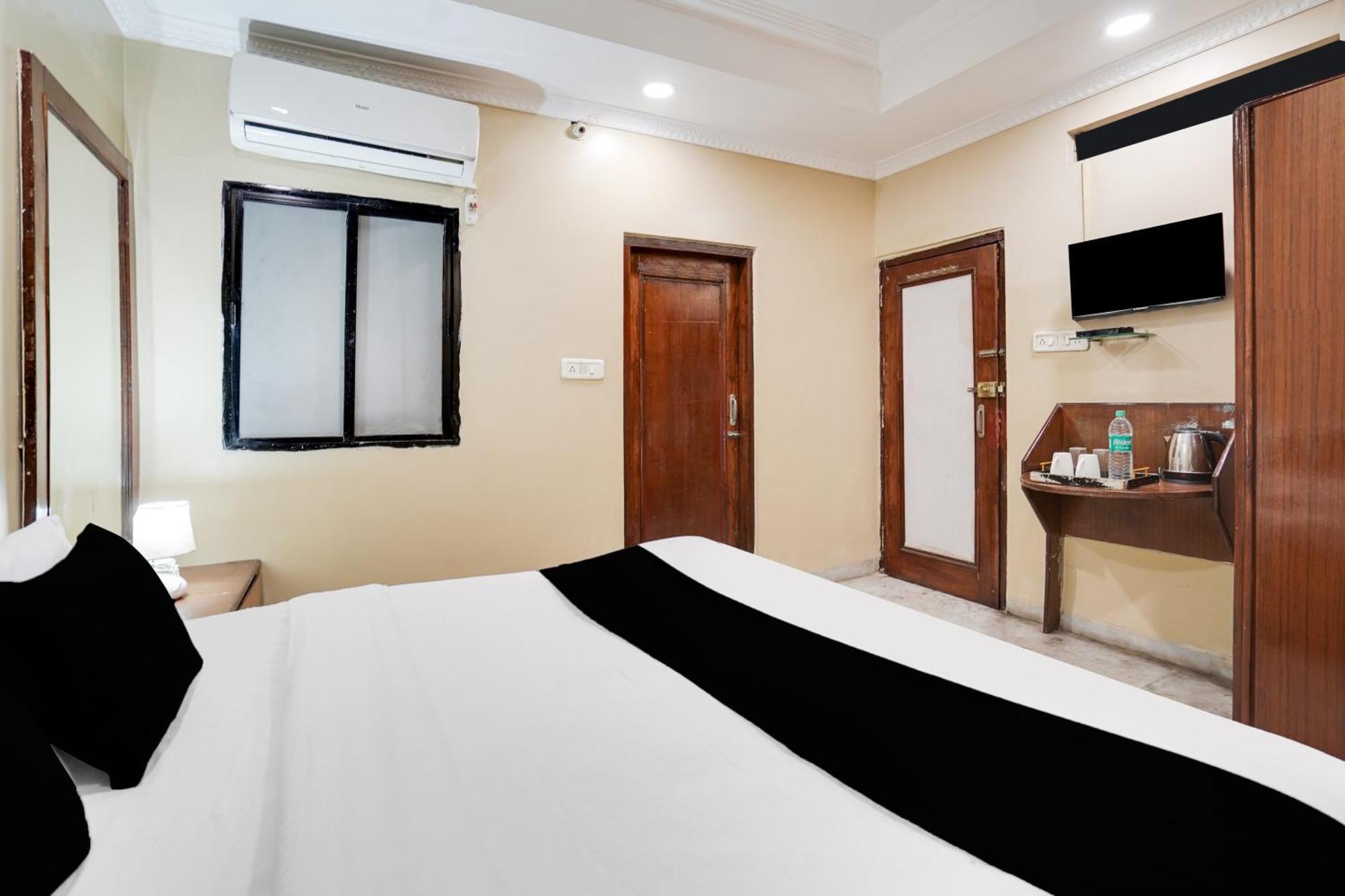 Super Hotel O Pithampur Formerly Ganga Residency Akolia المظهر الخارجي الصورة